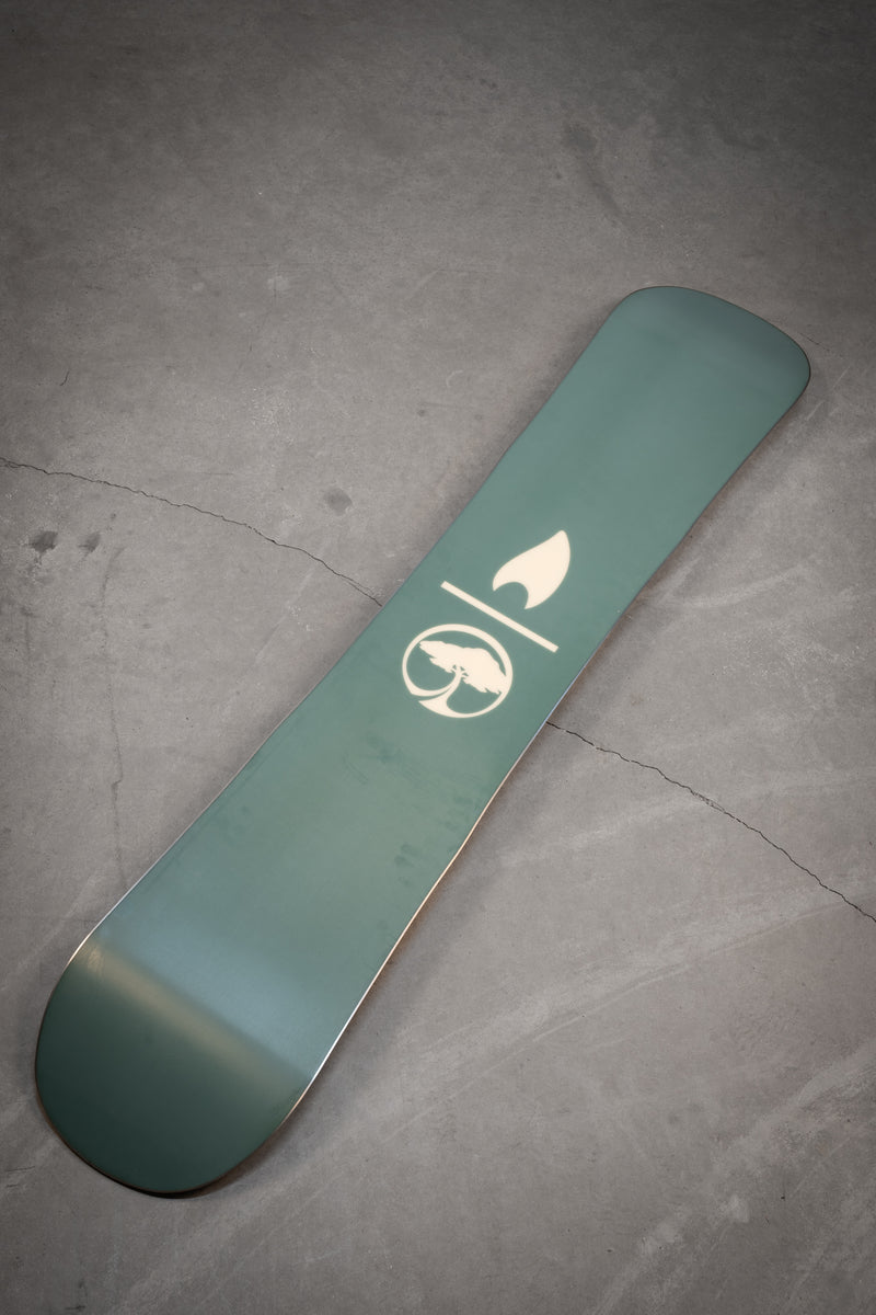 Load image into Gallery viewer, Arbor Women's Cadence Snowboard 2026