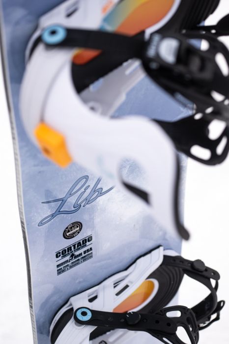 Load image into Gallery viewer, Lib Tech Women's Cortado Snowboard 2025
