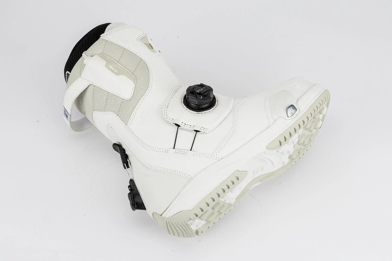 Load image into Gallery viewer, Nitro Women's Cave Step On TLS Snowboard Boot 2025