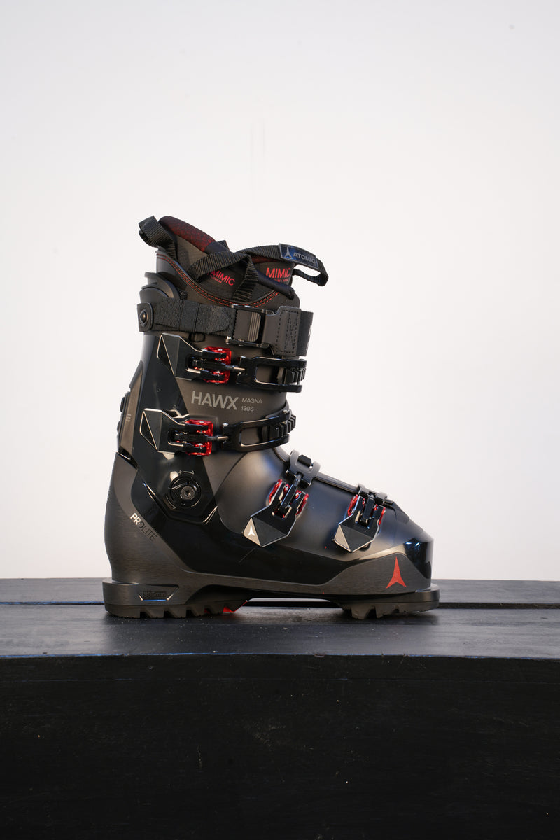 Load image into Gallery viewer, Atomic Hawx Magna 130 S Ski Boot 2027