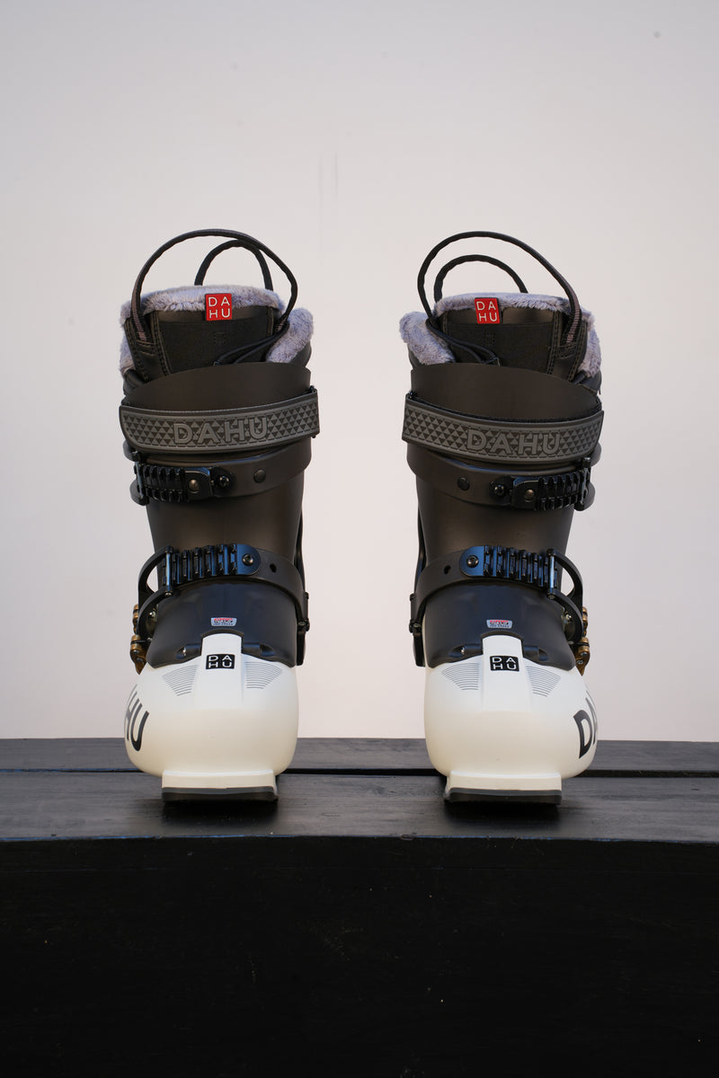 Load image into Gallery viewer, Dahu Women's 02X Ski Boot 2026