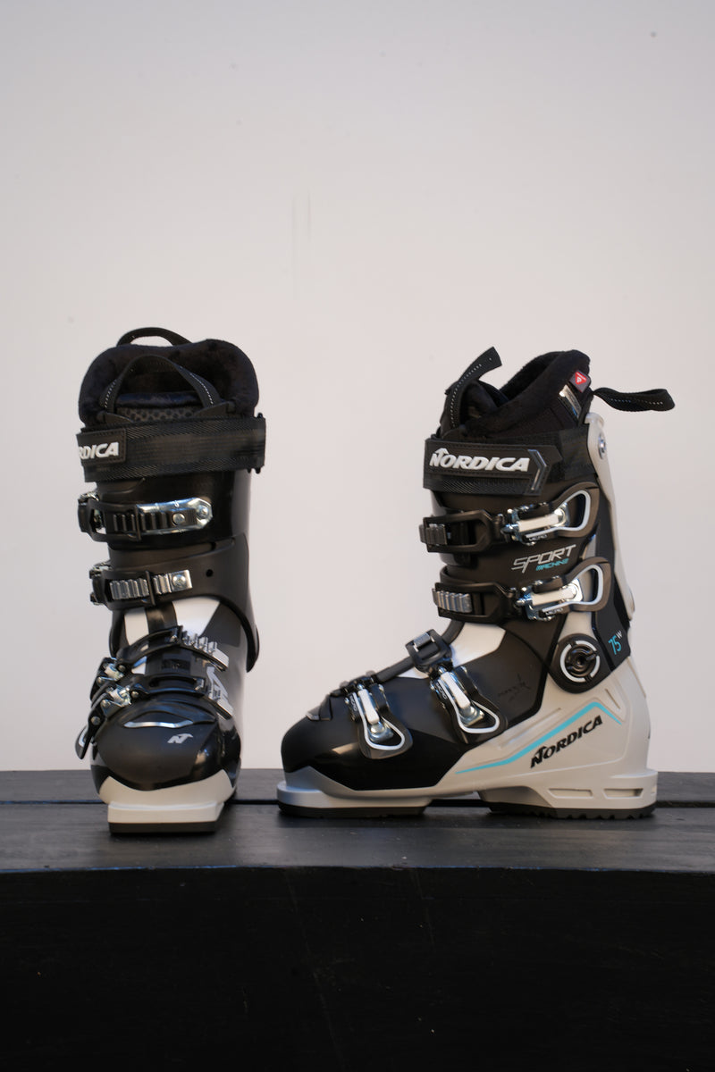 Load image into Gallery viewer, Nordica Women's Sportmachine 3 75 Ski Boot 2027