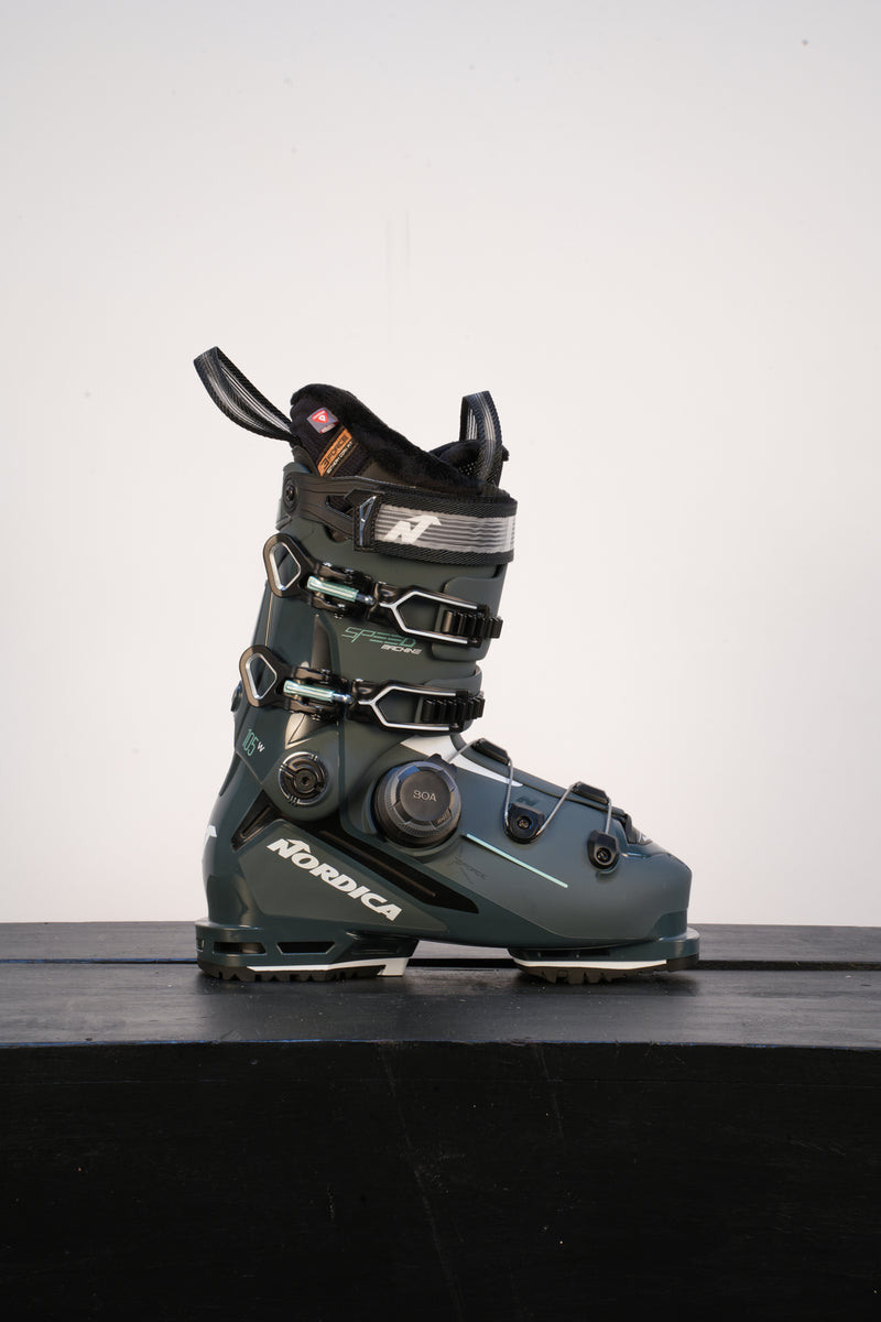 Load image into Gallery viewer, Nordica Women's Speedmachine 3 BOA 105 Ski Boot 2027