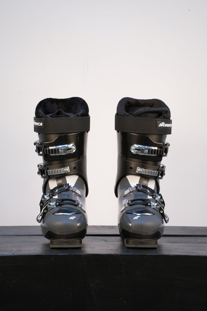 Load image into Gallery viewer, Nordica Women's Sportmachine 3 65 Ski Boot 2027