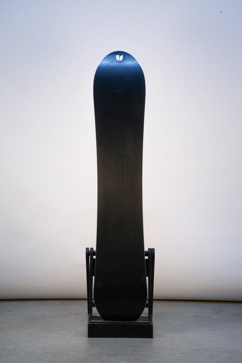 Load image into Gallery viewer, United Shapes Cadet Snowboard 2027