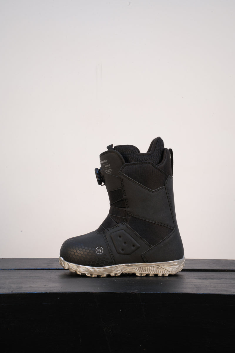 Load image into Gallery viewer, Nidecker Kids Micron Snowboard Boot 2027