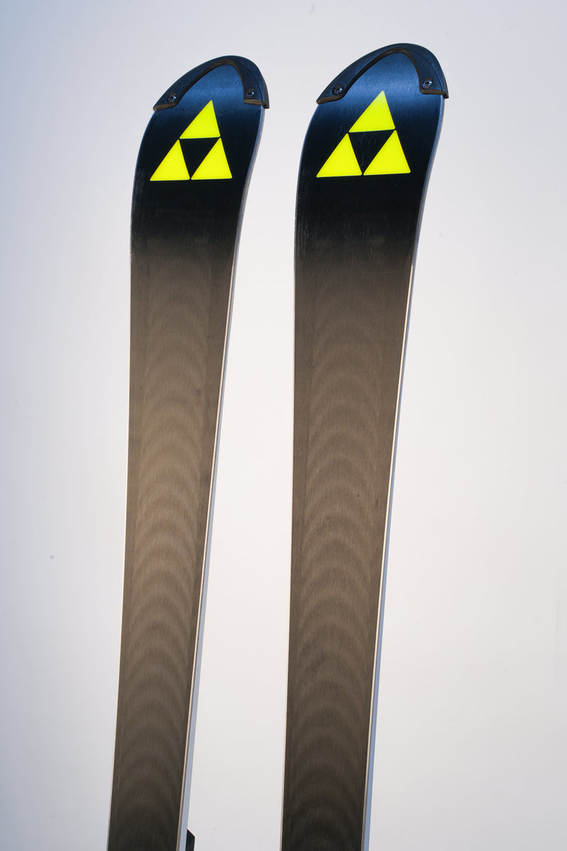 Load image into Gallery viewer, Fischer RC4 WC Noize SL Women's Plate FIS Race Ski 2027 (Bindings Not Included)