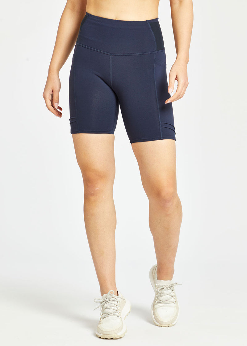 Load image into Gallery viewer, Oiselle Women's Mid Length Pocket Jogger Shorts