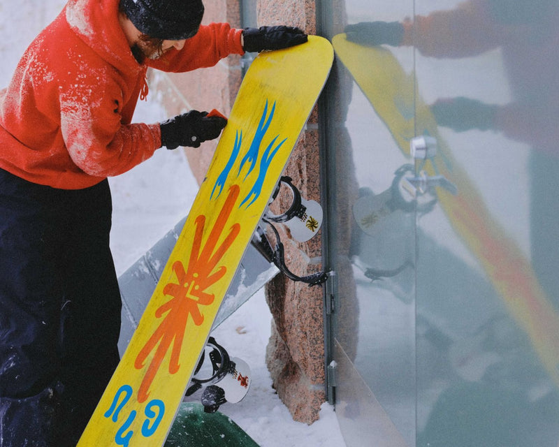 Load image into Gallery viewer, GNU Headspace Snowboard 2025