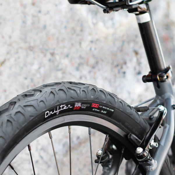 Load image into Gallery viewer, Serfas Drifter Tire - 24 x 2.25 - Gear West
