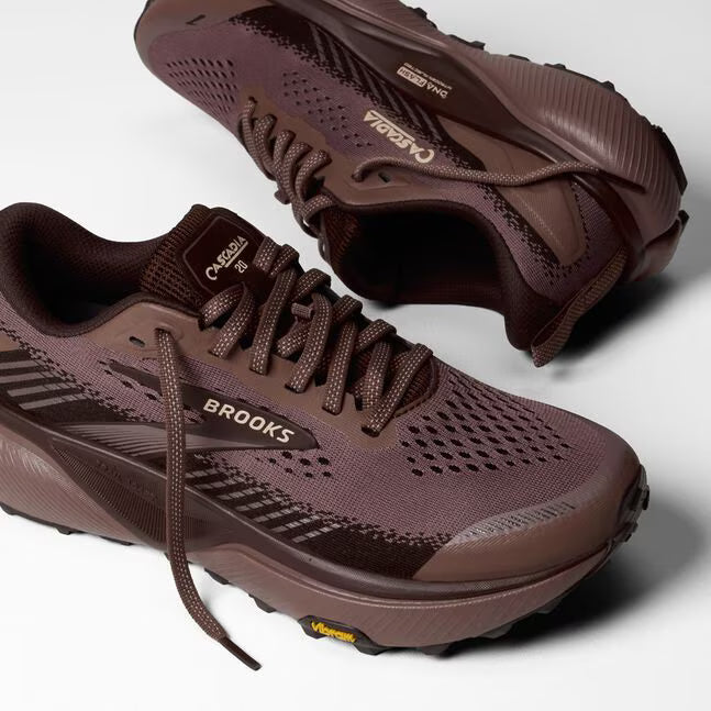 Load image into Gallery viewer, Brooks Women's Cascadia 20
