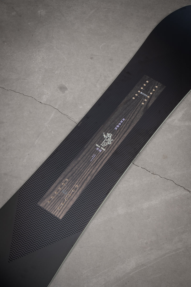 Load image into Gallery viewer, Arbor Women&#39;s Kuro Neko Snowboard 2026
