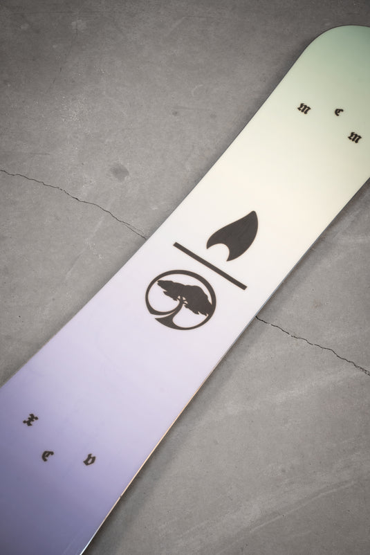 Arbor Women's Kuro Neko Snowboard 2026