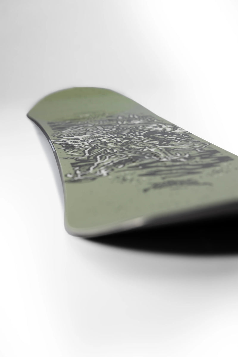 Load image into Gallery viewer, Capita Dark Horse Snowboard 2026
