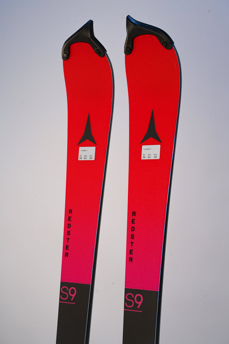 Load image into Gallery viewer, Atomic NY Redster S9 FIS Race Ski 2027
