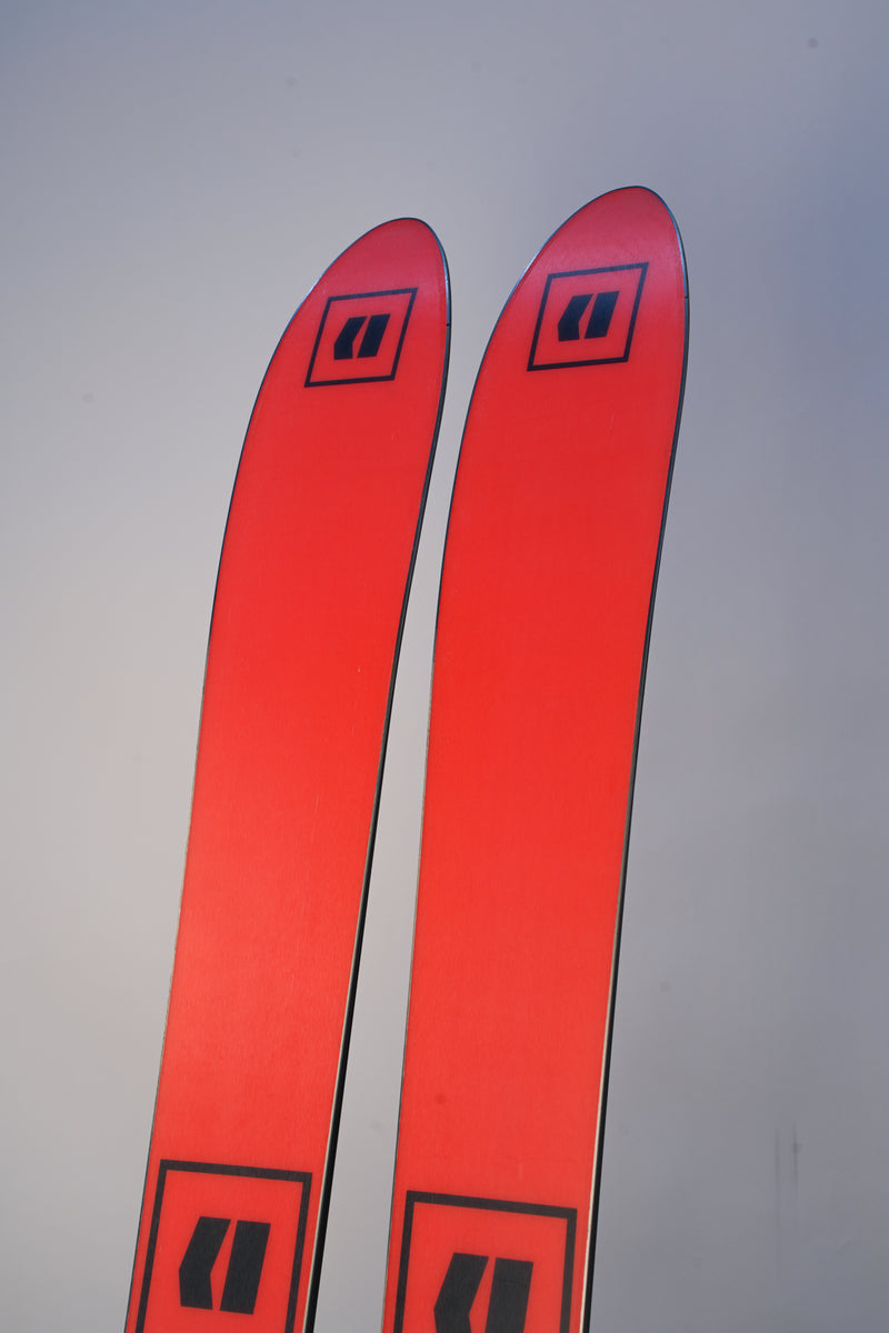 Load image into Gallery viewer, Armada Short Pants Paradox Ski 2023
