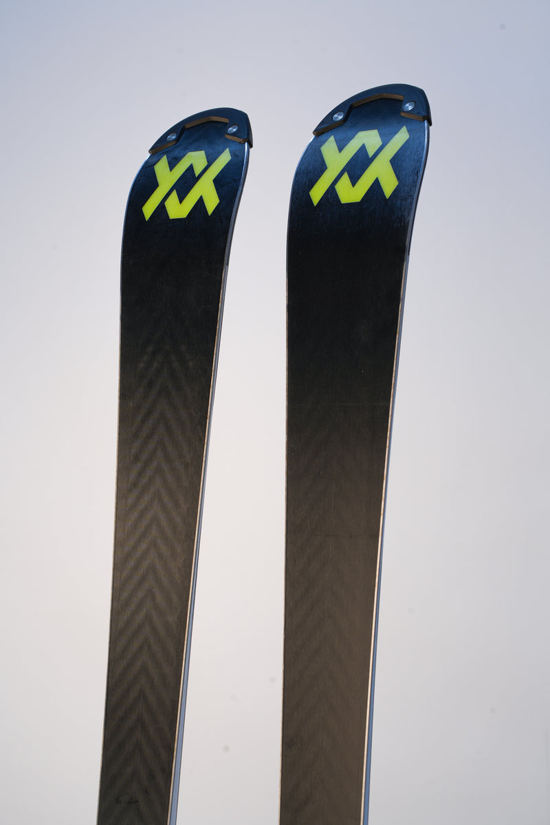 Load image into Gallery viewer, Volkl Racetiger SL R World Cup FIS Race Ski with Race Plate 2024
