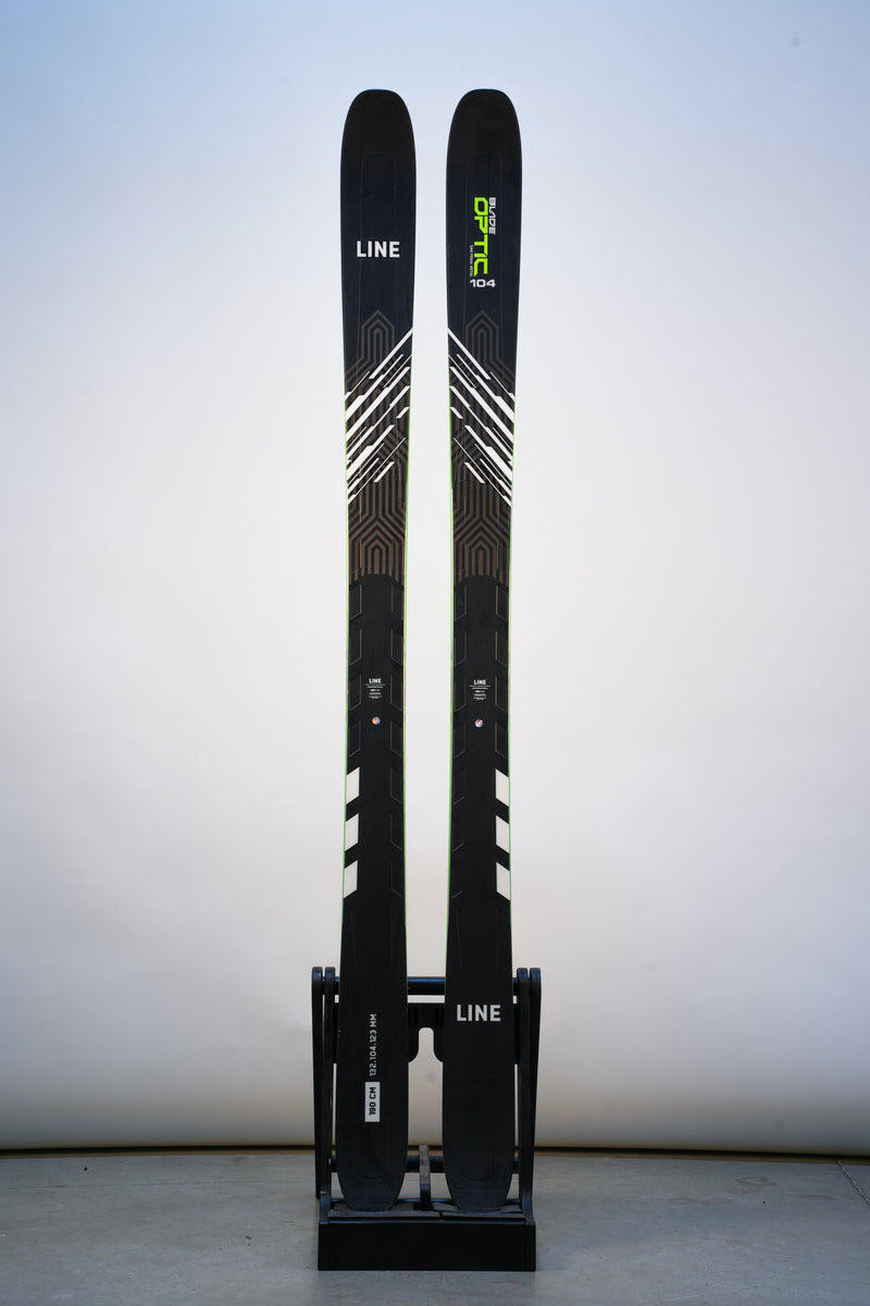Load image into Gallery viewer, Line Blade Optic 104 Ski 2023
