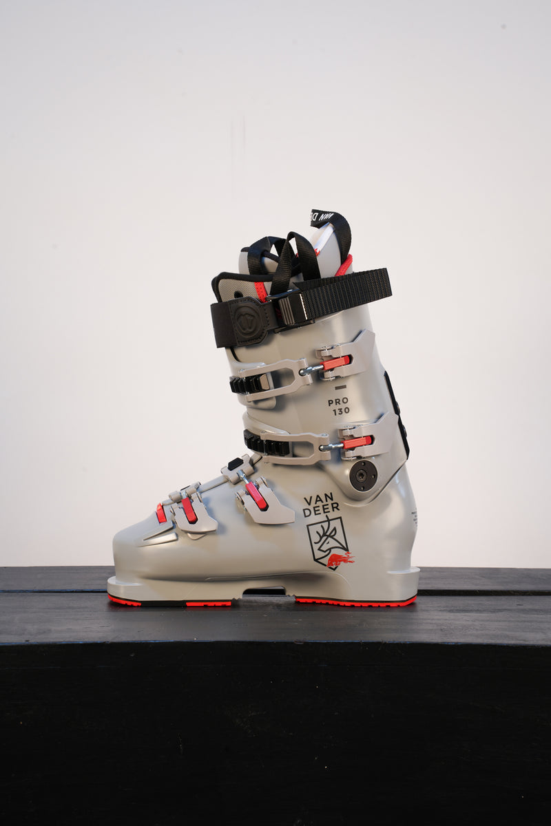 Load image into Gallery viewer, Van Deer RBS Pro 130 Ski Boot 2027
