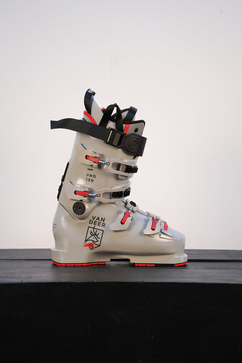 Load image into Gallery viewer, Van Deer RBS Pro 130 Ski Boot 2027
