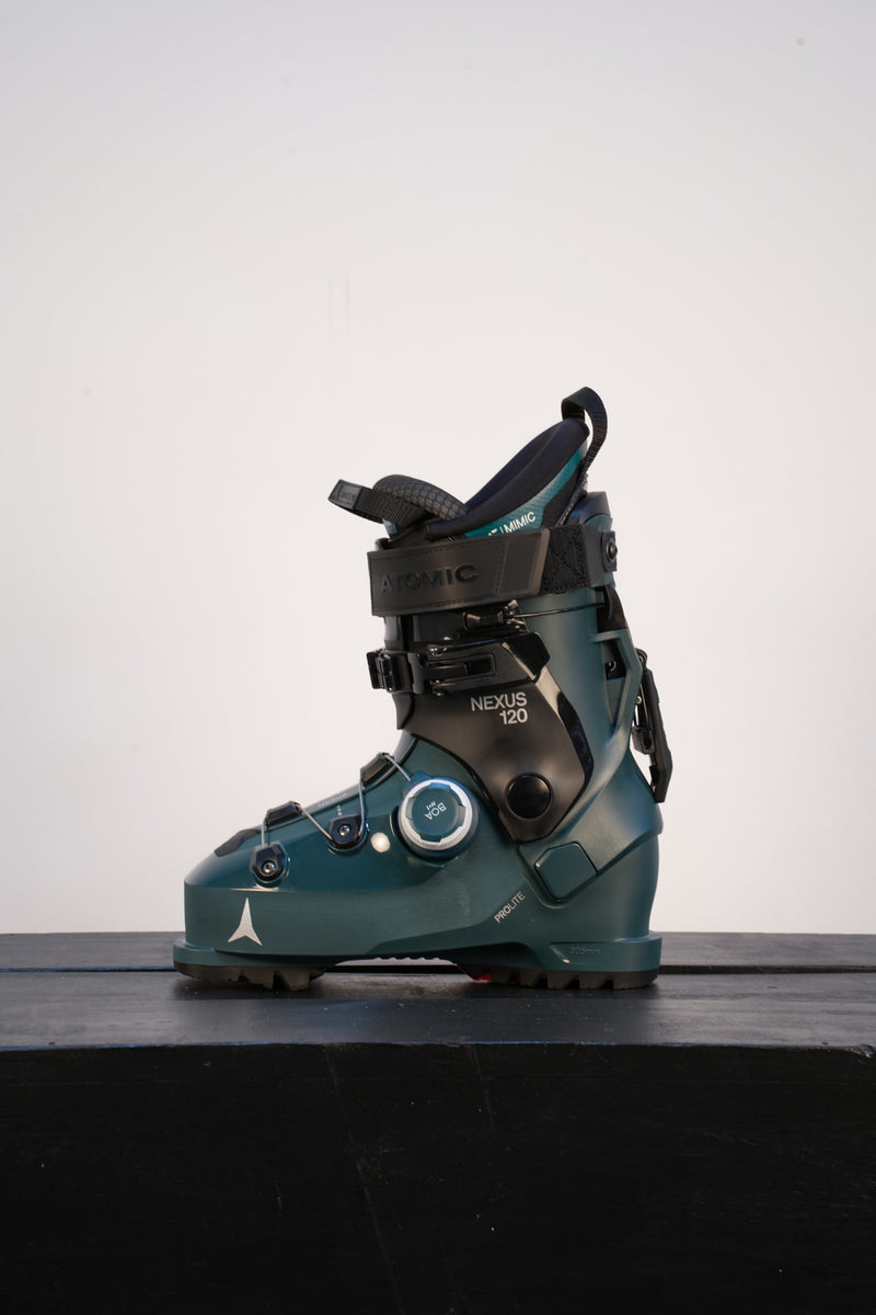 Load image into Gallery viewer, Atomic Nexus 120 BOA Ski Boot 2027
