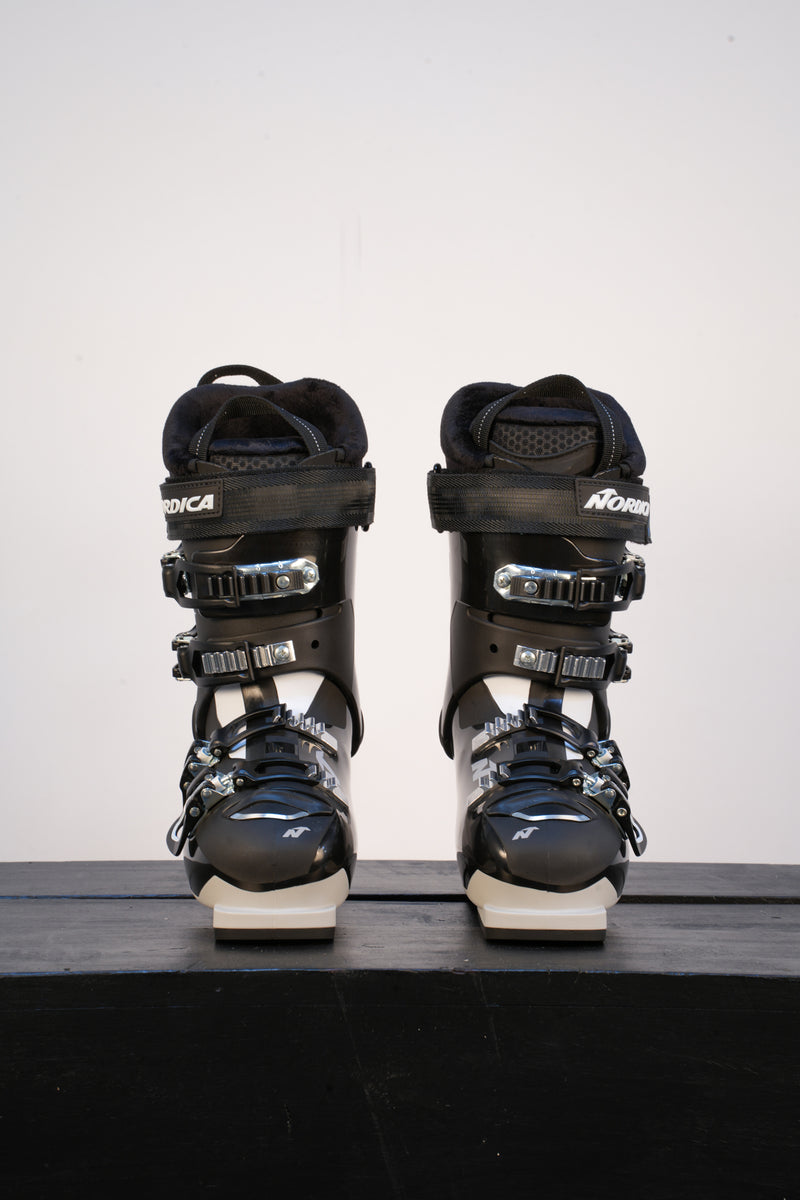 Load image into Gallery viewer, Nordica Women's Sportmachine 3 75 Ski Boot 2027
