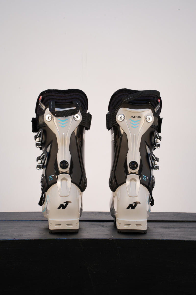 Load image into Gallery viewer, Nordica Women's Sportmachine 3 75 Ski Boot 2027
