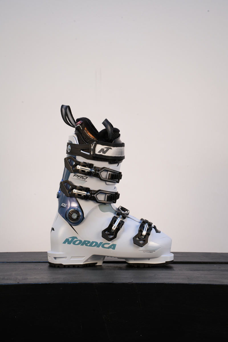 Load image into Gallery viewer, Nordica Women's Promachine 105 Ski Boot 2026
