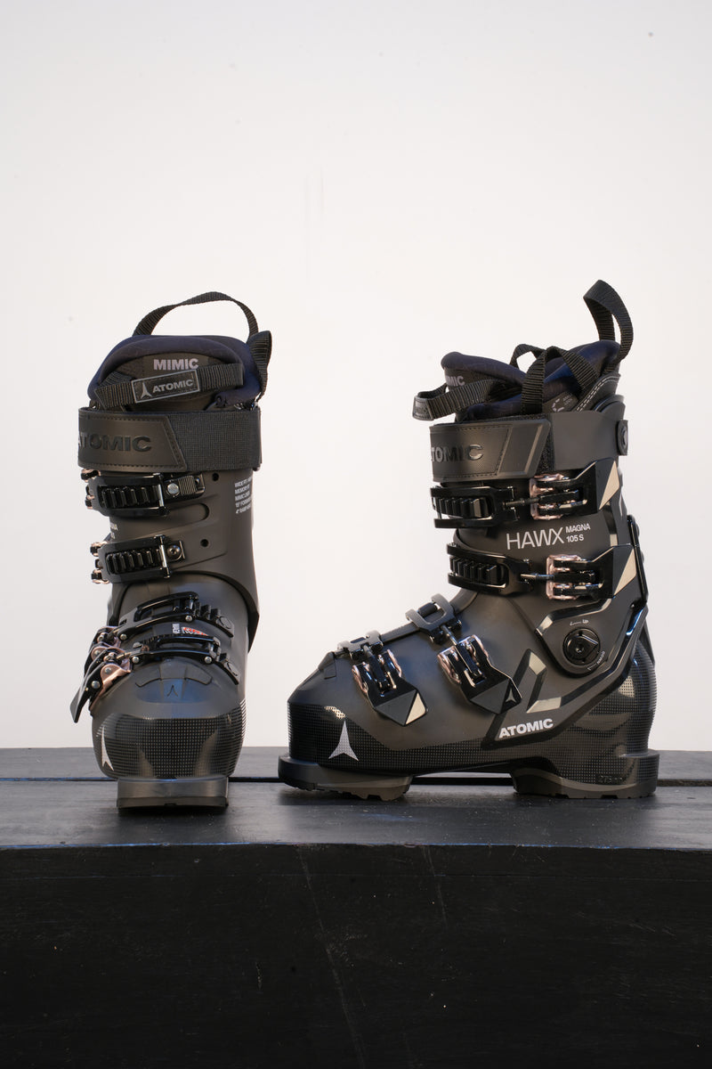 Load image into Gallery viewer, Atomic Women's Hawx Magna 105 S Ski Boot 2027
