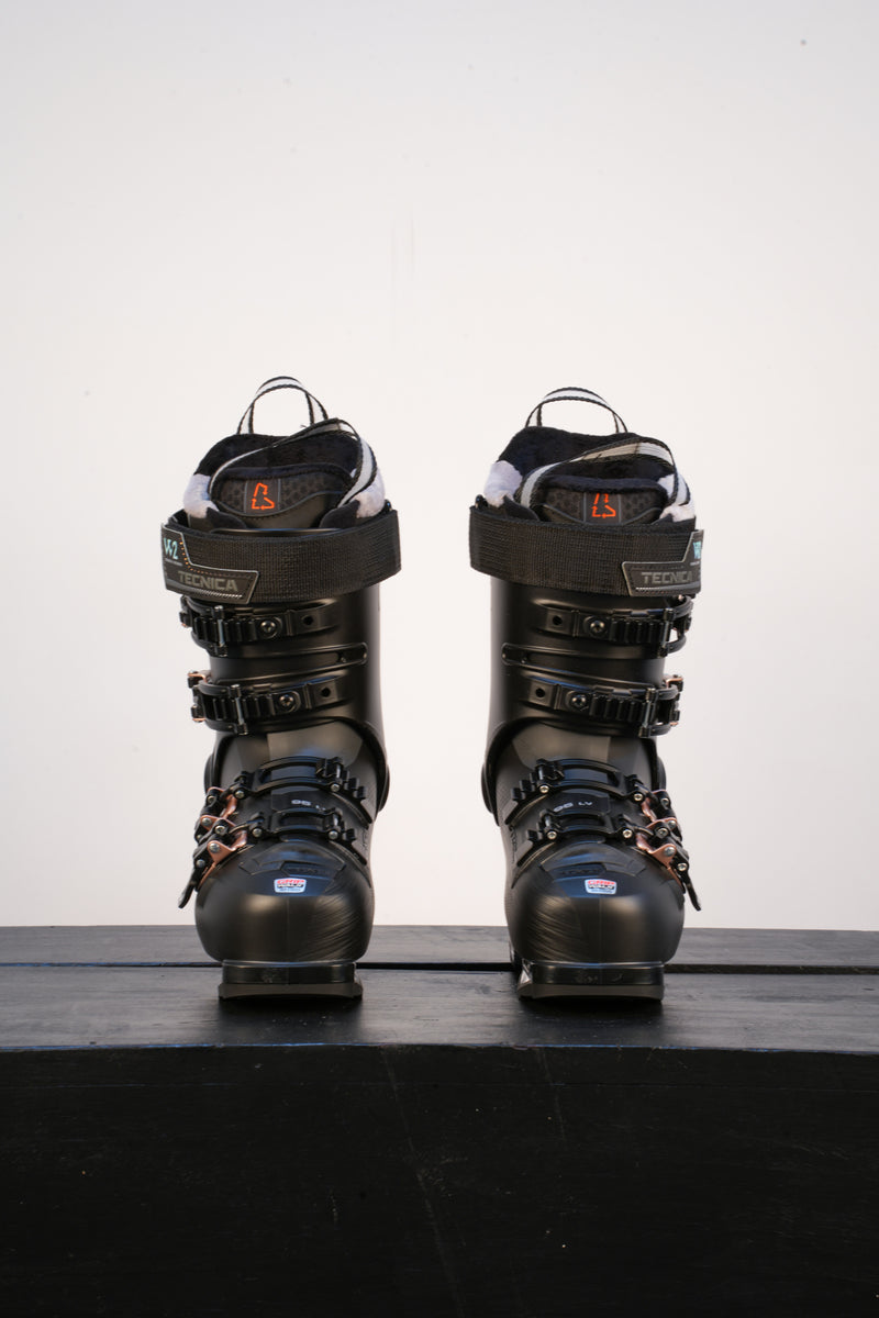 Load image into Gallery viewer, Tecnica Women's Mach 1 LV 95 Ski Boot 2027
