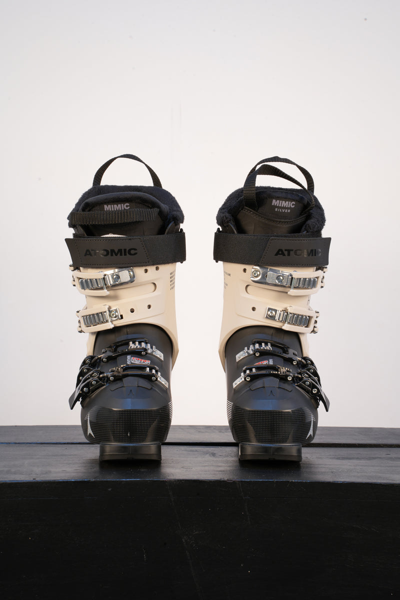 Load image into Gallery viewer, Atomic Women's Hawx Magna 95 Ski Boot 2026
