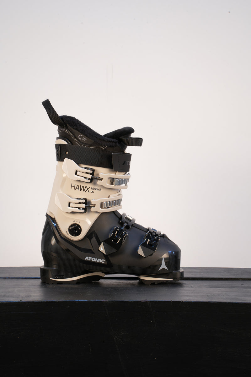 Load image into Gallery viewer, Atomic Women's Hawx Magna 95 Ski Boot 2026
