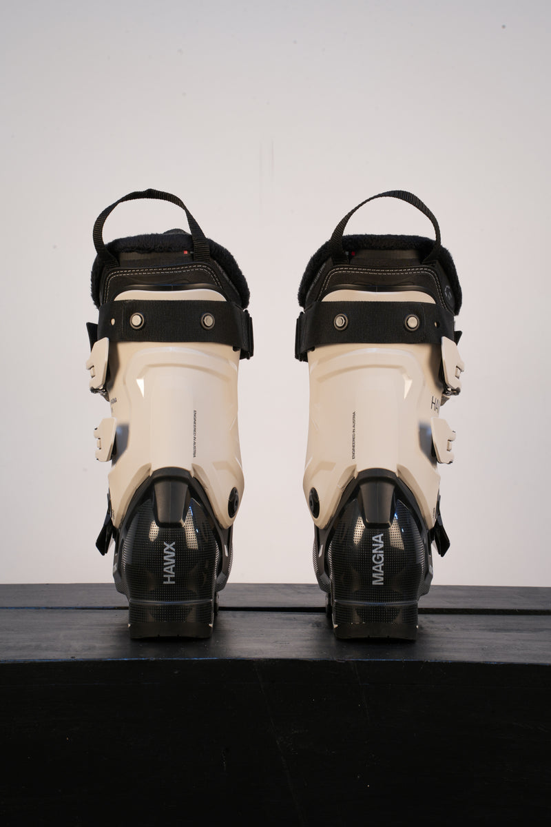 Load image into Gallery viewer, Atomic Women's Hawx Magna 95 Ski Boot 2026
