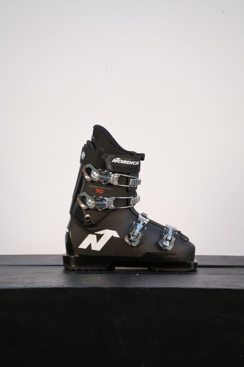 Load image into Gallery viewer, Nordica Dobermann 70 Jr. Race Boot 2027
