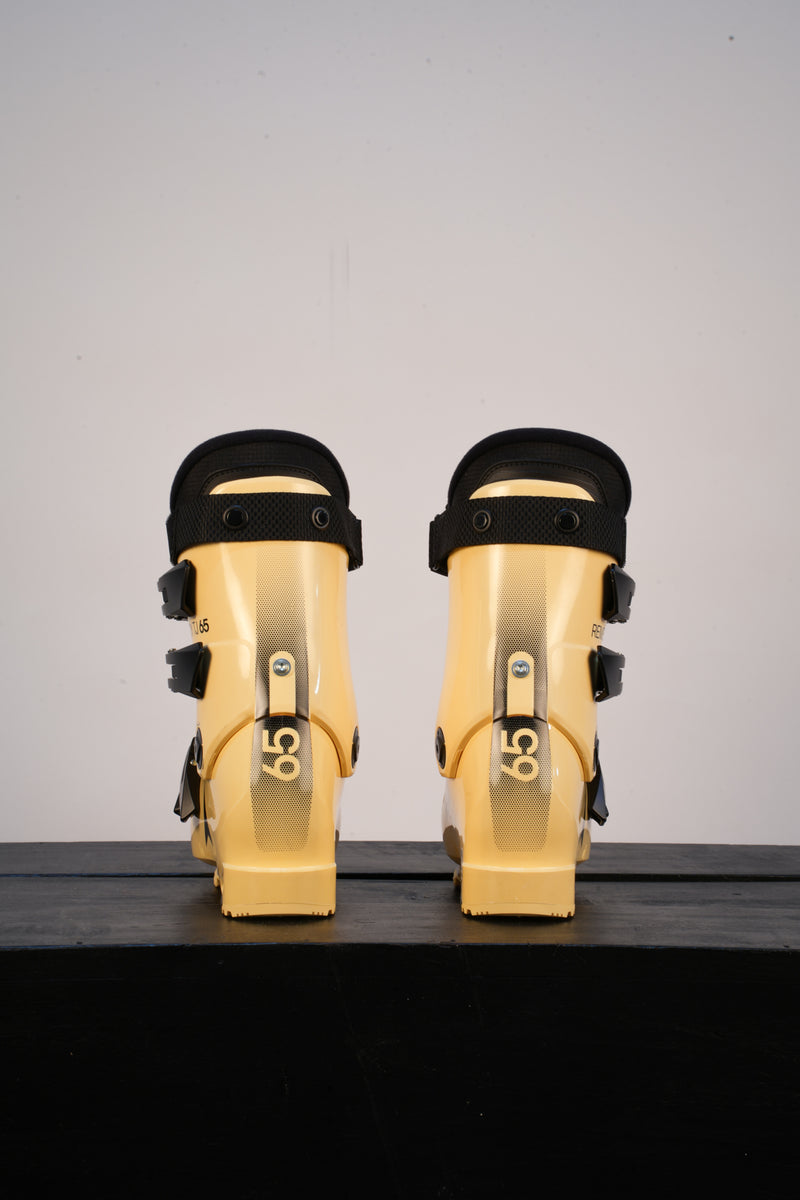 Load image into Gallery viewer, Atomic Remedy TJ 65 Ski Boot 2026
