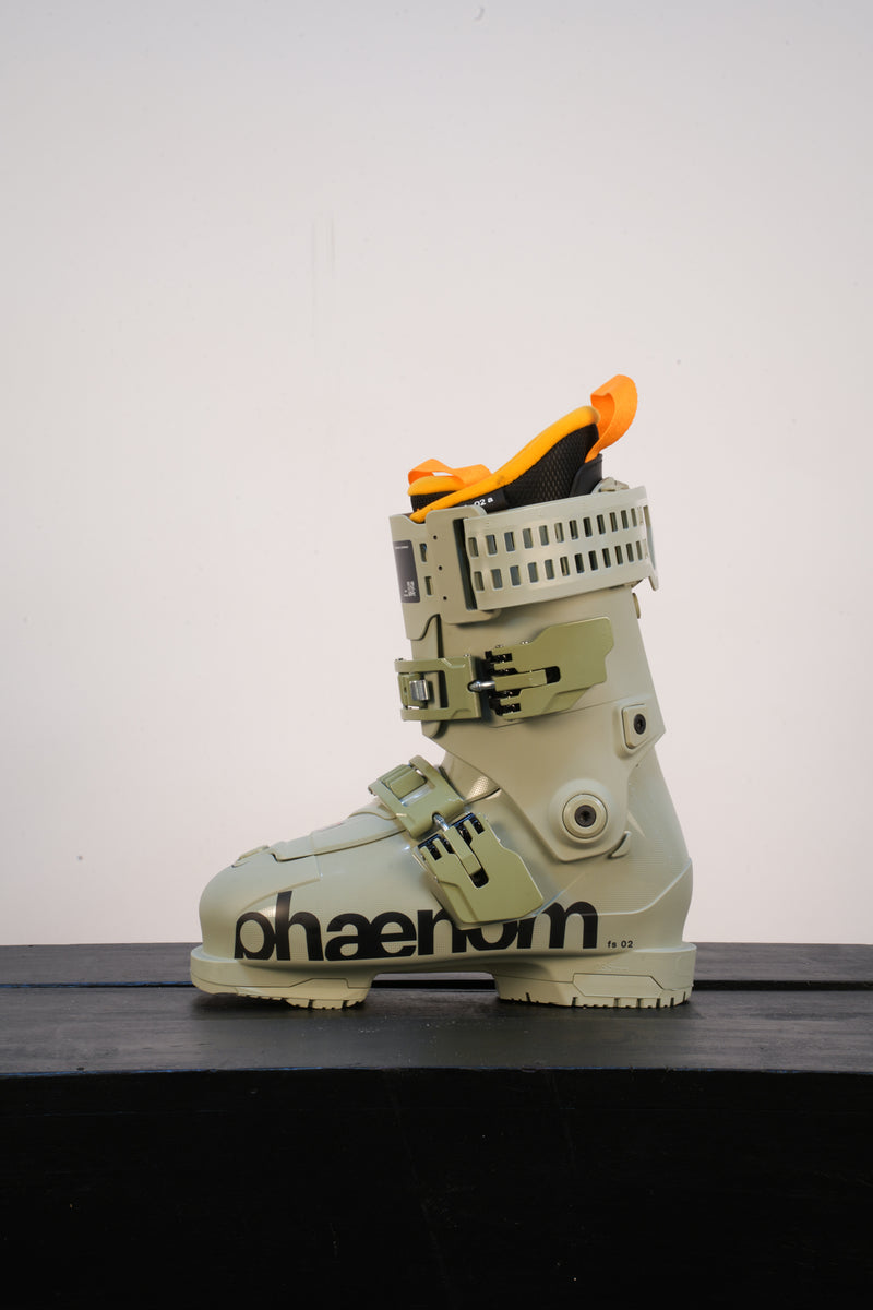 Load image into Gallery viewer, Phaenom W26 fs 02 90

