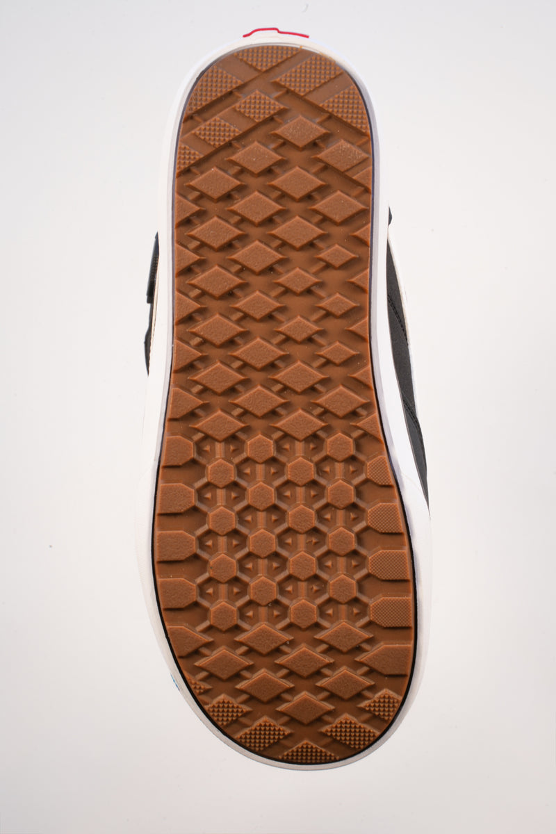 Load image into Gallery viewer, Vans Invado OG Snowboard Boot 2027
