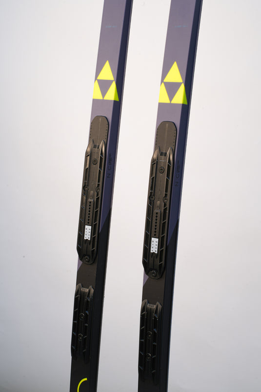 Fischer Orbiter Crown Waxless Classic Ski