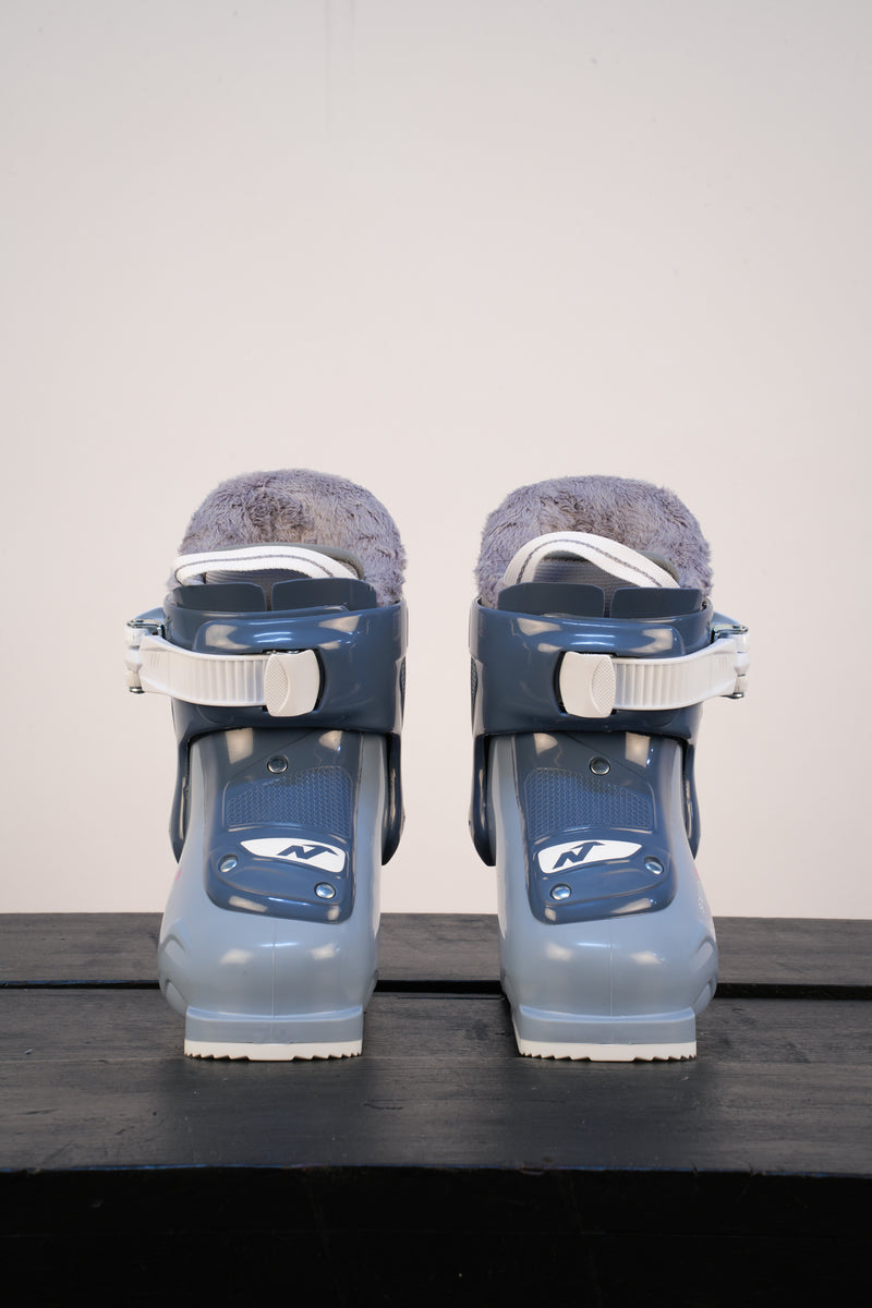 Load image into Gallery viewer, Nordica W27 Speedmachine J 1 Girl Blu/Lt Blu/Fucs
