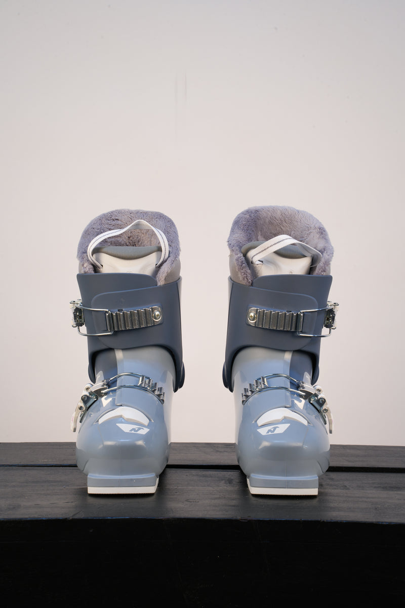Load image into Gallery viewer, Nordica W27 Speedmachine J 2 Girl Blu/Lt Blu/Fucs
