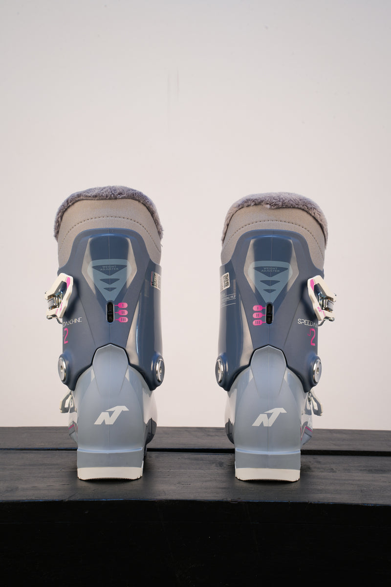 Load image into Gallery viewer, Nordica W27 Speedmachine J 2 Girl Blu/Lt Blu/Fucs
