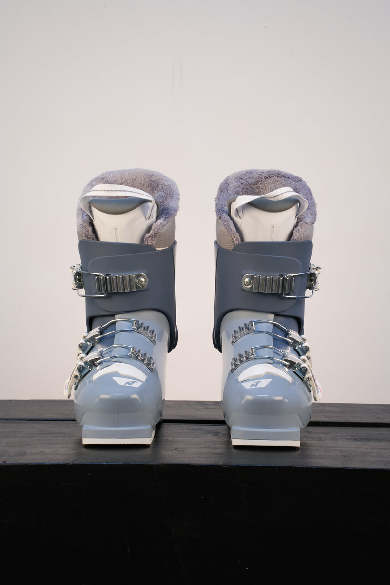 Load image into Gallery viewer, Nordica W27 Speedmachine J 3 Girl Blu/Lt Blu/Fucs
