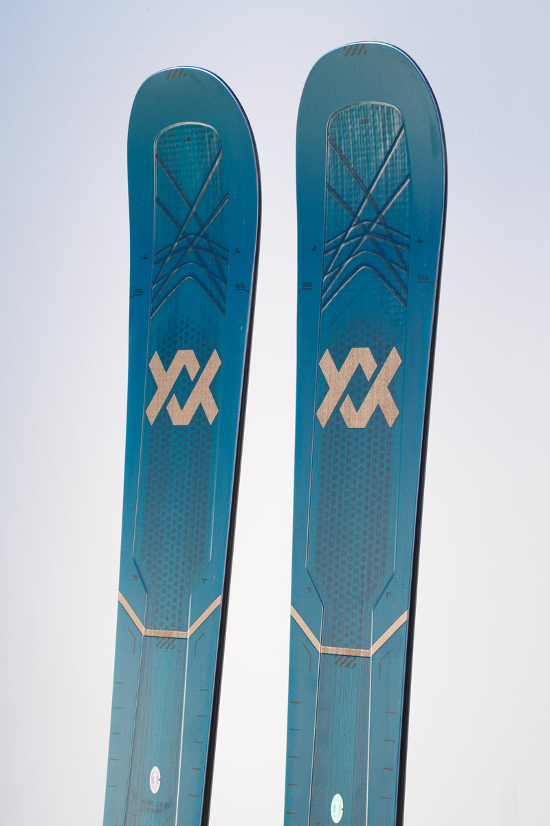 Load image into Gallery viewer, Volkl  88 Mantra Flat Skis 2027
