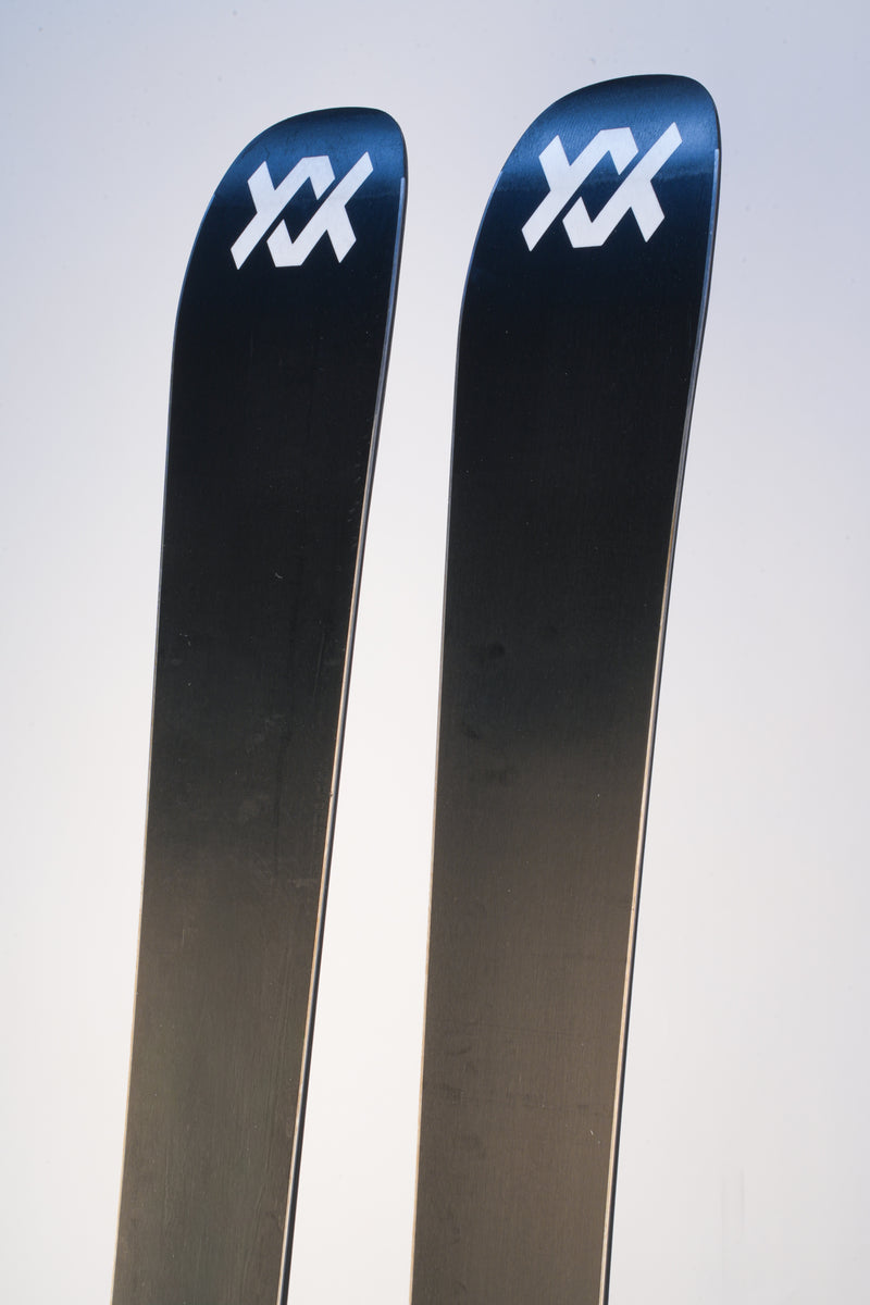 Load image into Gallery viewer, Volkl M7 Mantra Flat Skis 2027
