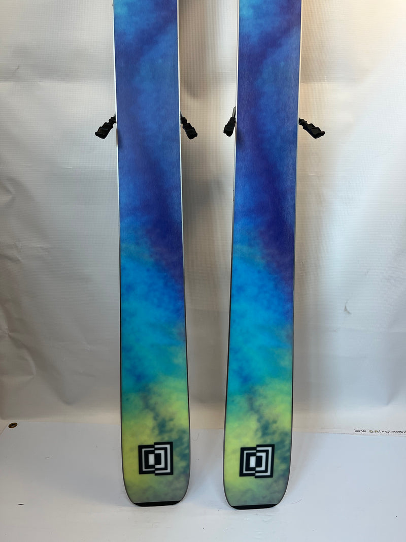 Load image into Gallery viewer, Demo K2 Mindbender 99TI 184cm w/ Marker Griffon 13 Demo Binding

