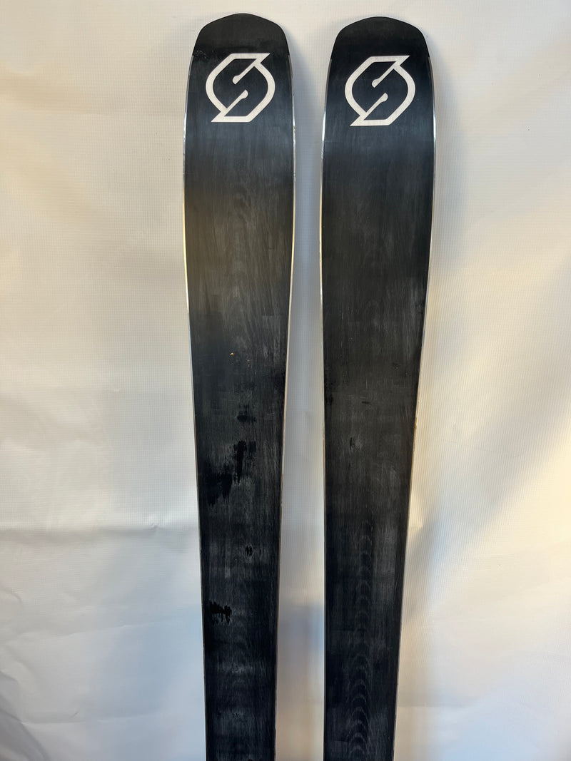Load image into Gallery viewer, Demo Stereo Apex V3 178cm Ski w/ Marker Griffon 13 Demo Binding
