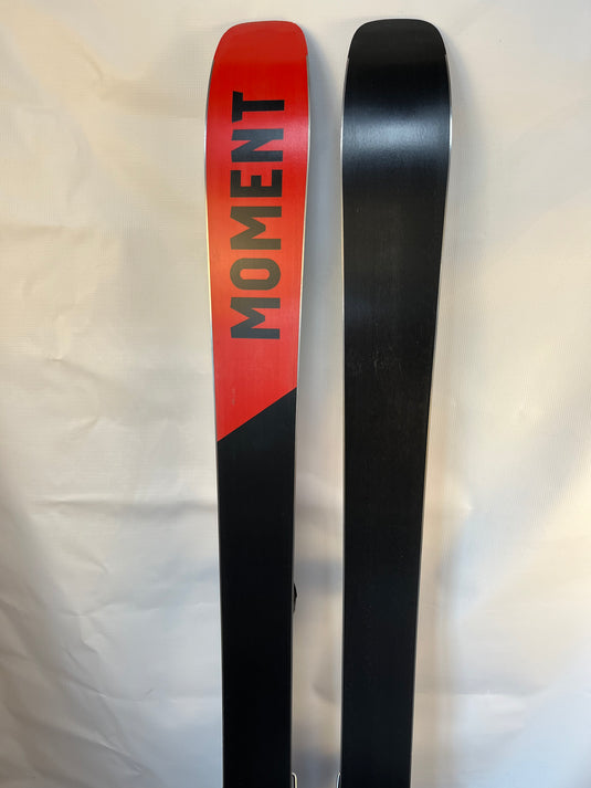 Demo Moment Wildcat 101 179cm w/ Tyrolia Attack 14 Demo Binding
