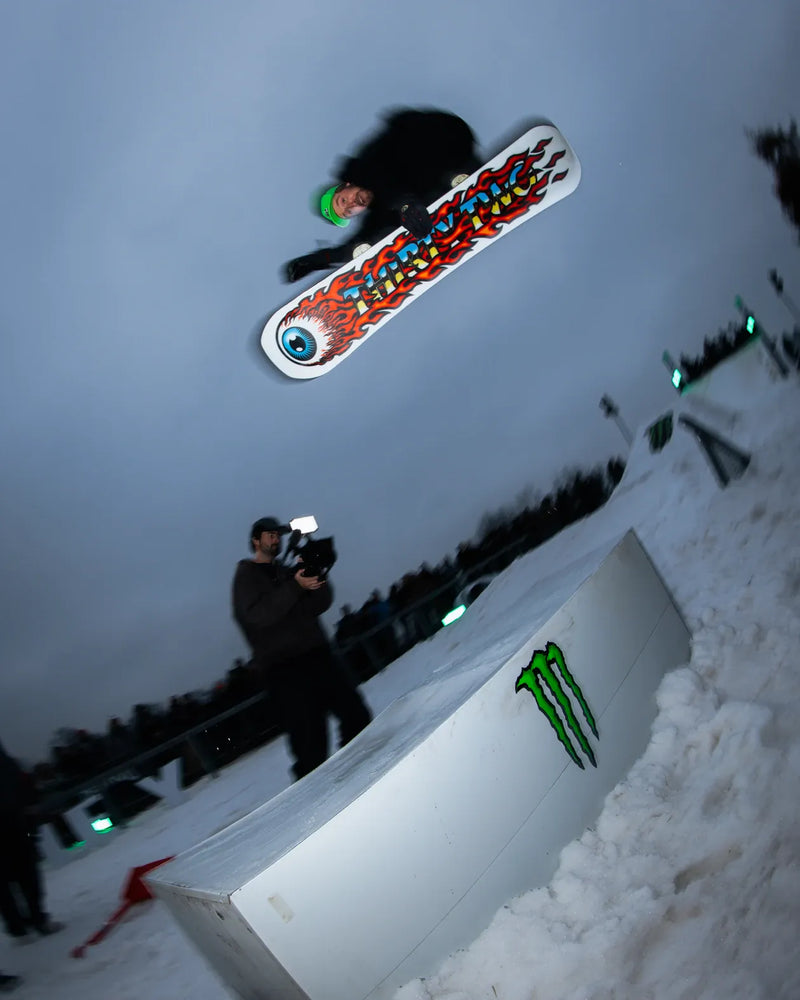 Load image into Gallery viewer, Thirty-Two Cold World Snowboard 2027
