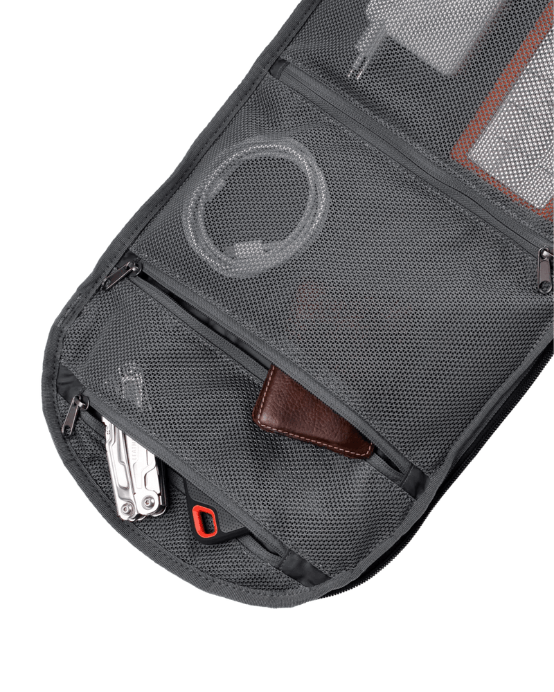Load image into Gallery viewer, Db Bags Ramverk Backpack 21L
