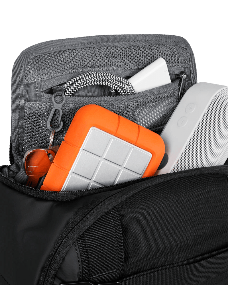 Load image into Gallery viewer, Db Bags Ramverk Backpack 21L
